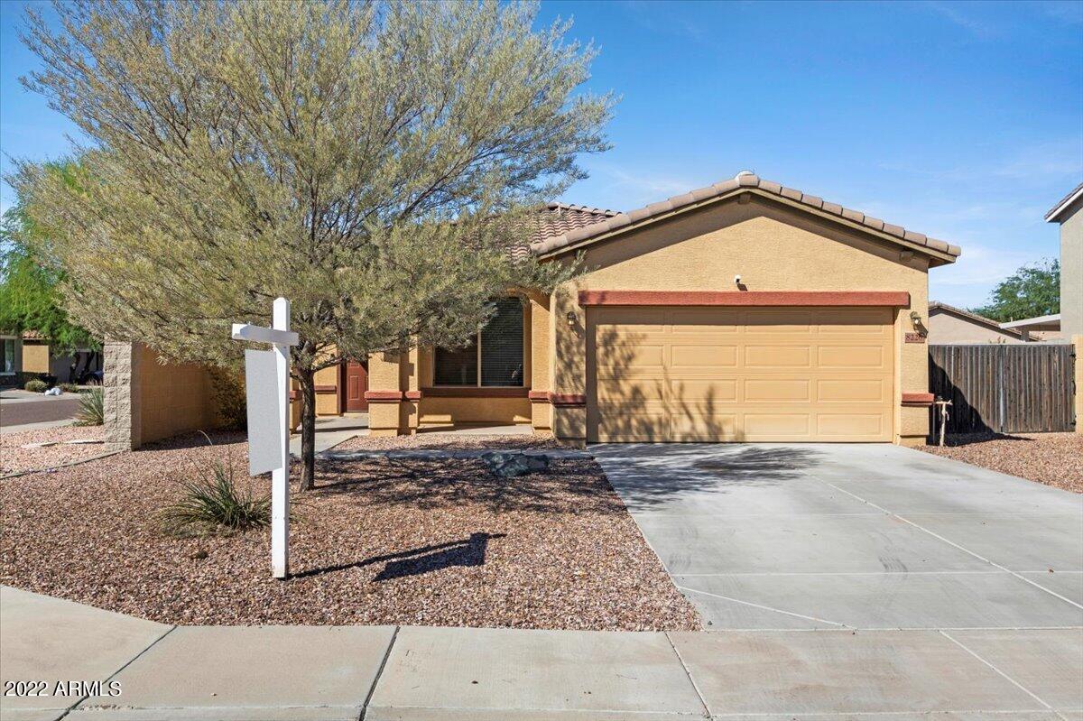 8220 S 23rd Ln., Phoenix, AZ 85041