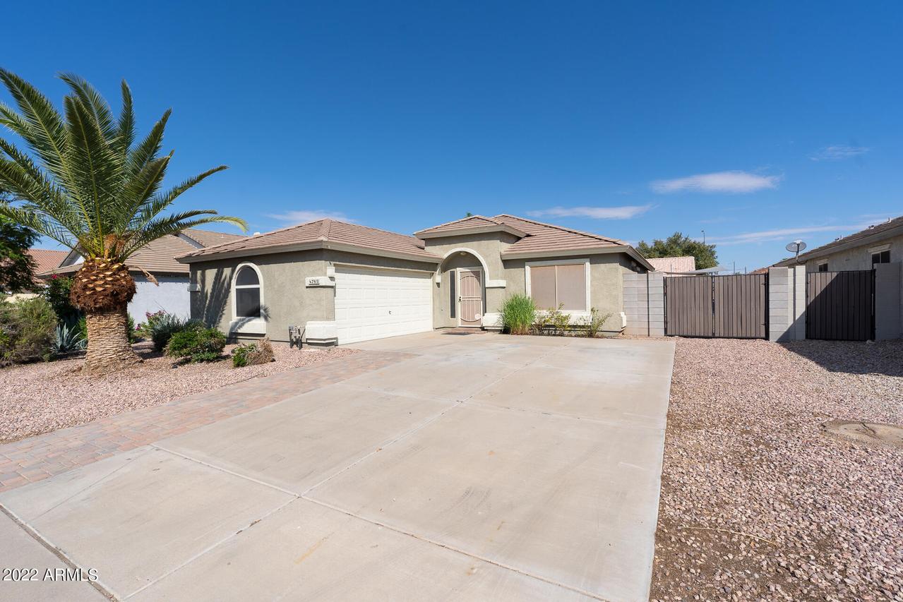 7910 E Holmes Ave., Mesa, AZ 85209