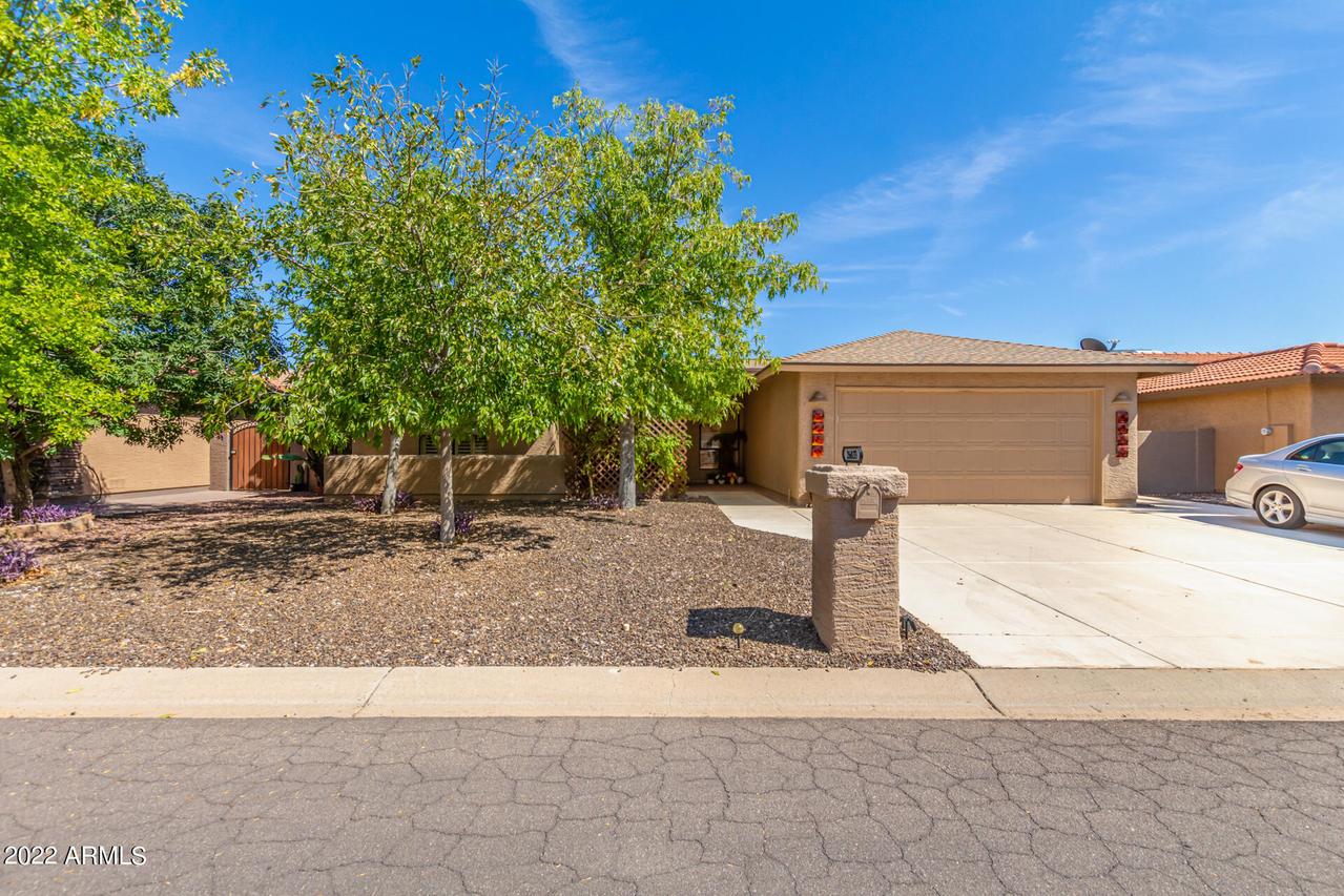 26033 S Hollygreen Dr., Sun Lakes, AZ 85248