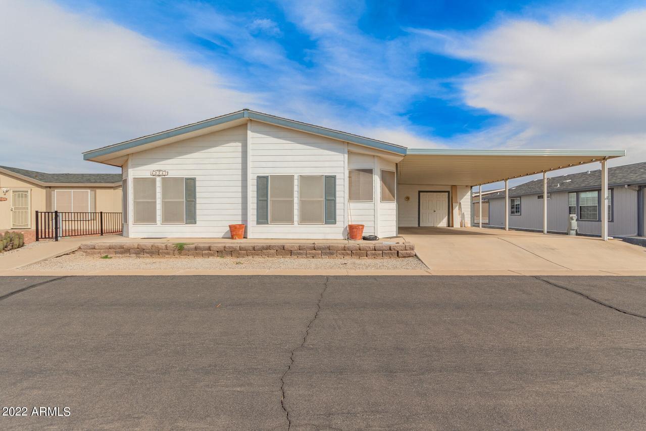 40547 N Clubhouse St., San Tan Valley, AZ 85140