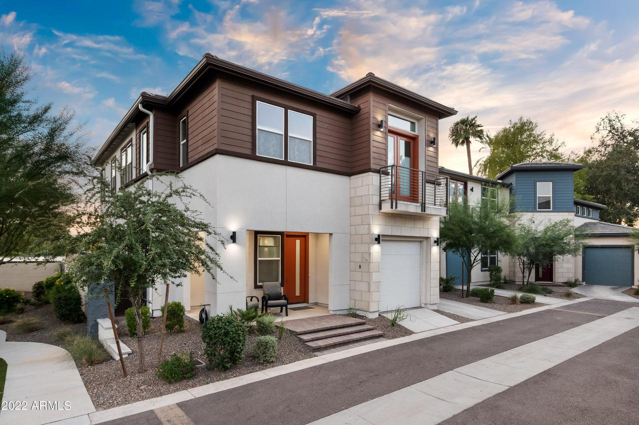 1555 E Ocotillo Rd. #8, Phoenix, AZ 85014