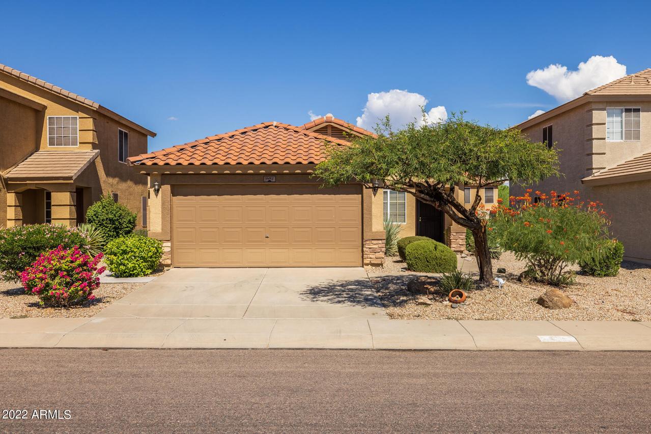 1492 E Stirrup Ln., San Tan Valley, AZ 85143
