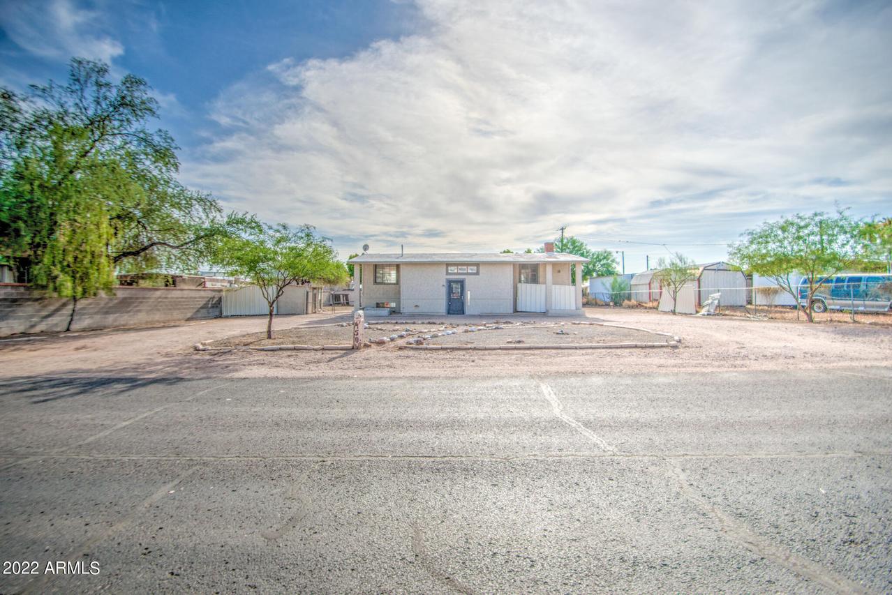 450 S Warner Dr., Apache Junction, AZ 85220