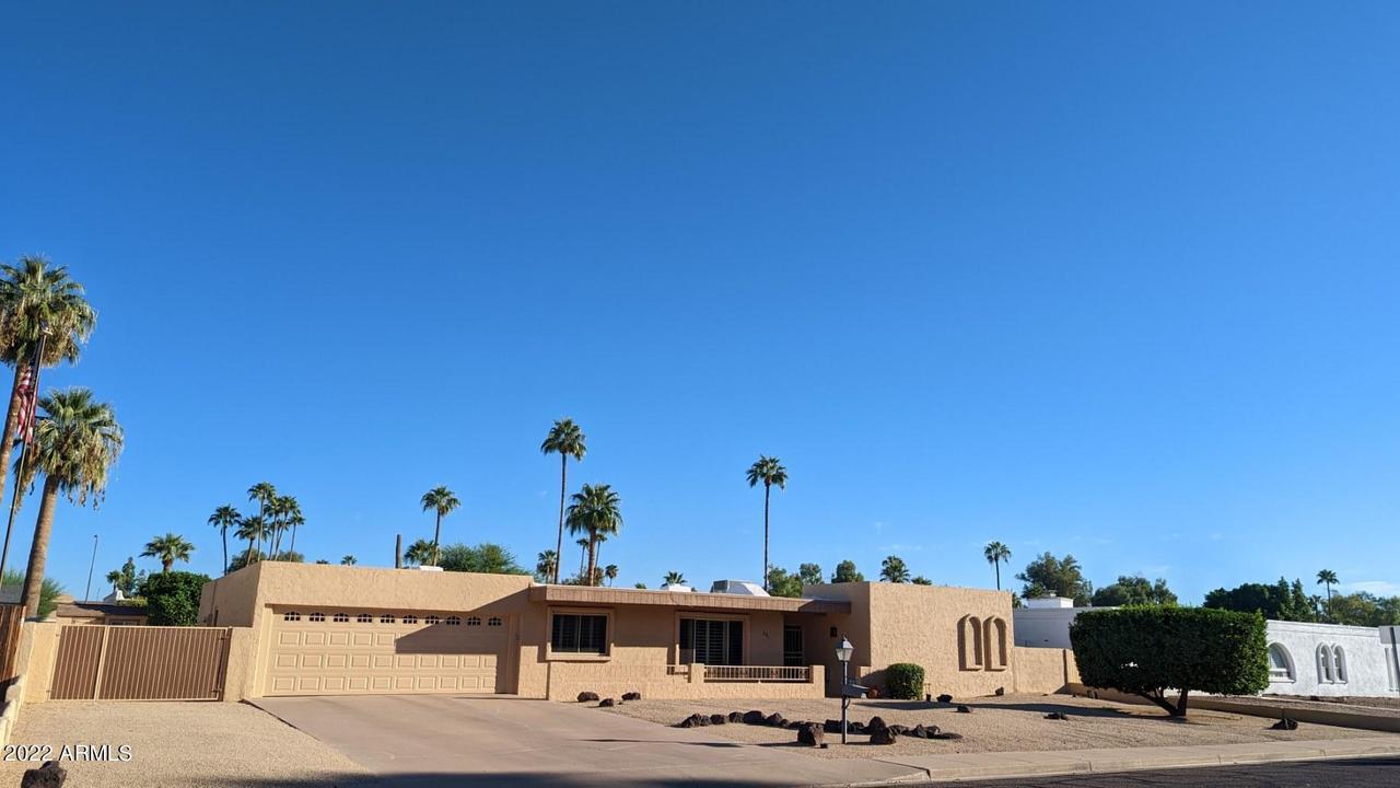 812 W Gleneagles Dr., Phoenix, AZ 85023