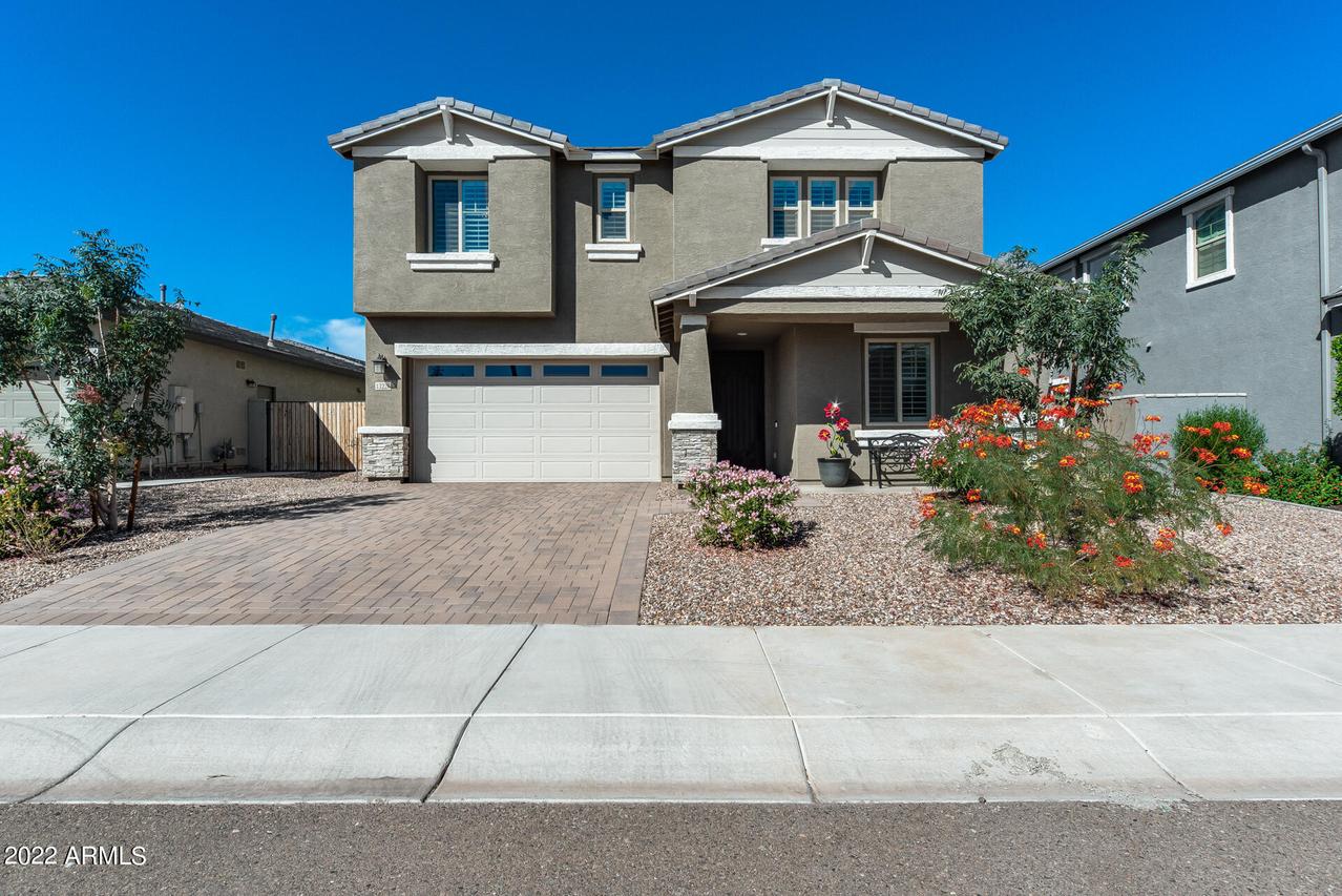 13226 W Dale Ln., Peoria, AZ 85383