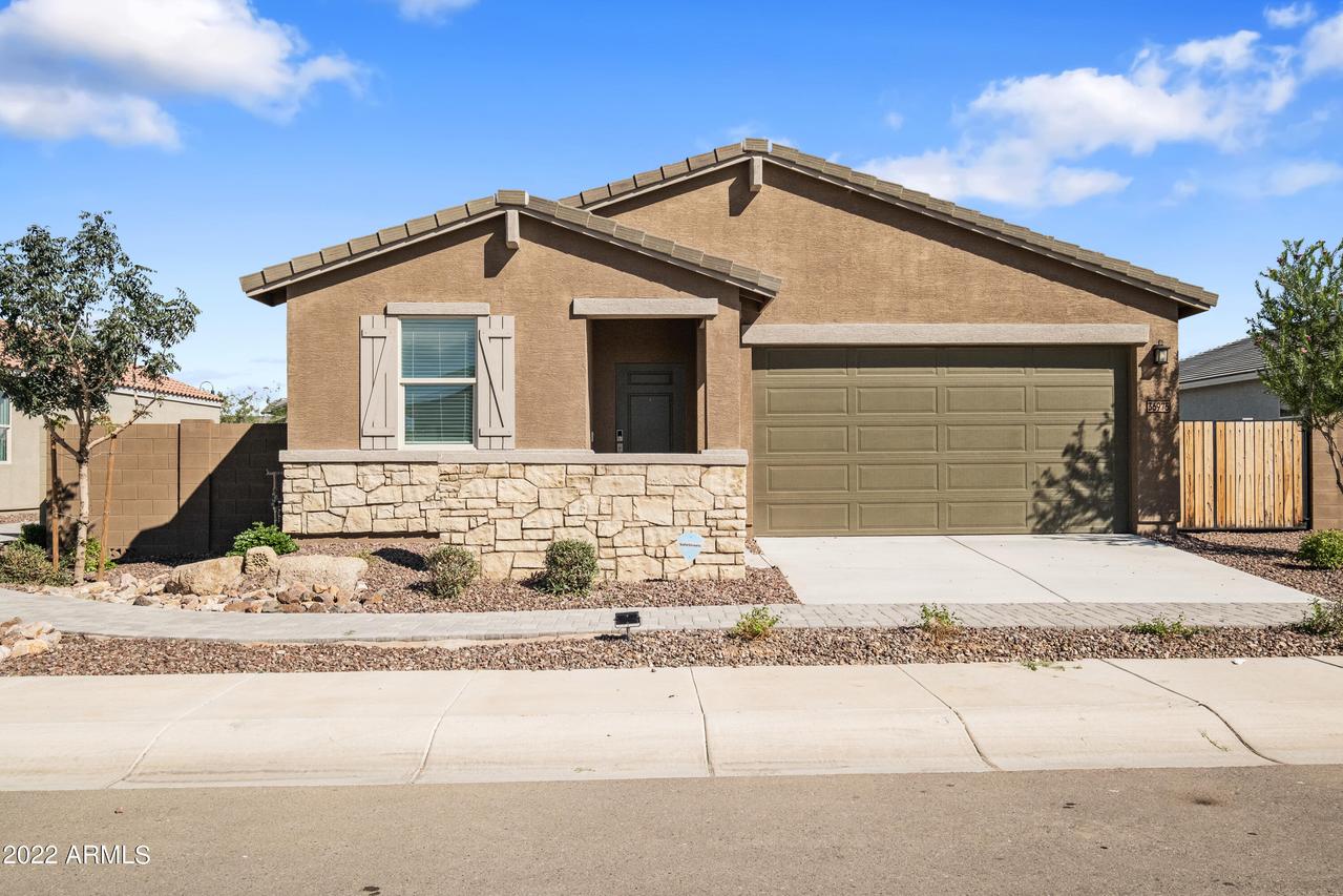 36975 N Camarillo Dr., San Tan Valley, AZ 85140