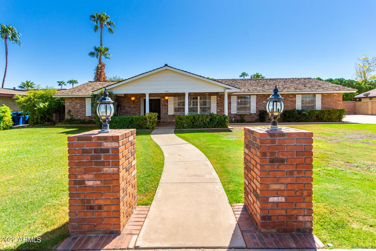 1251 W Esplanade St., Mesa, AZ 85201