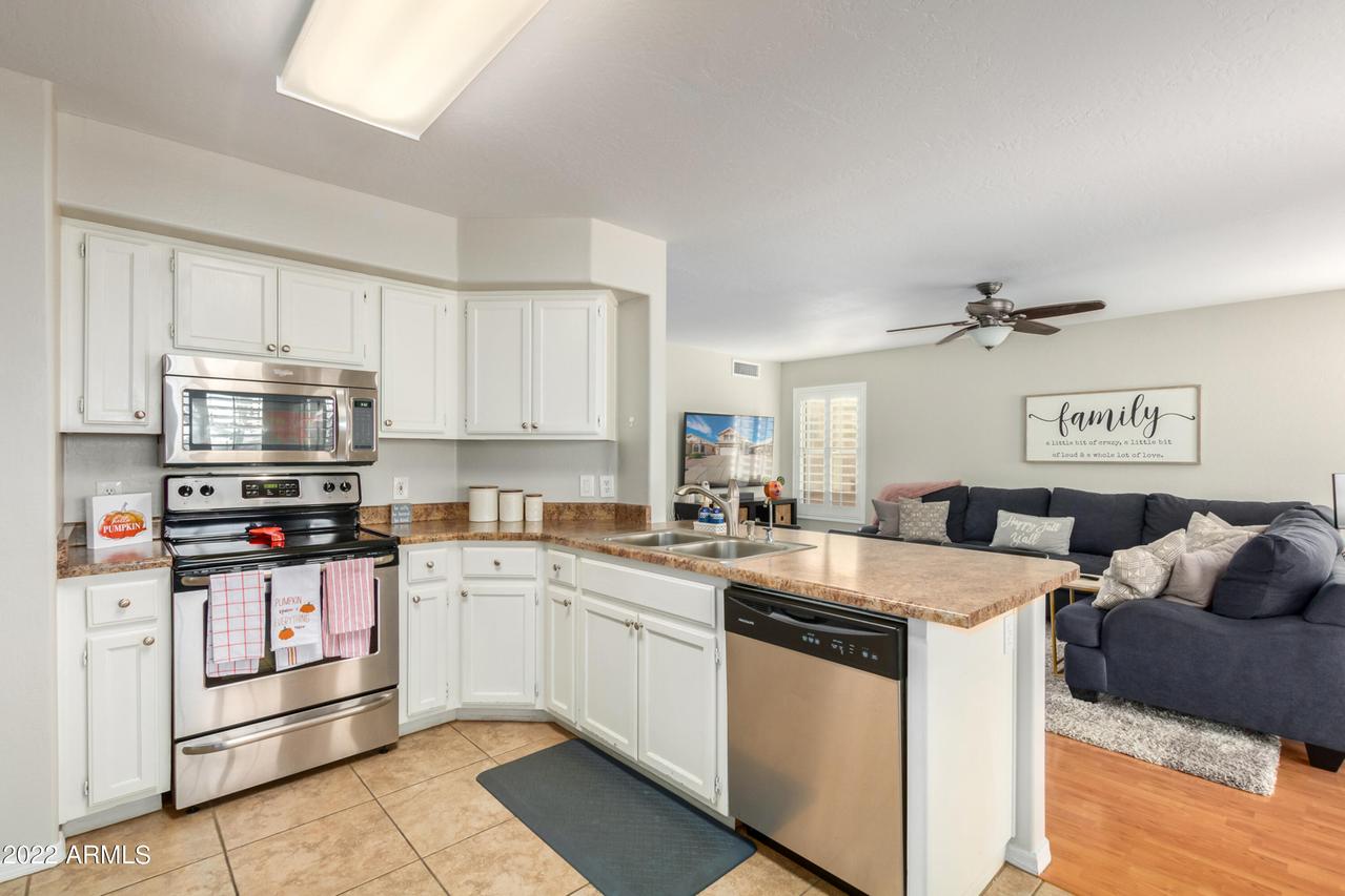 518 W Aire Libre Ave., Phoenix, AZ 85023