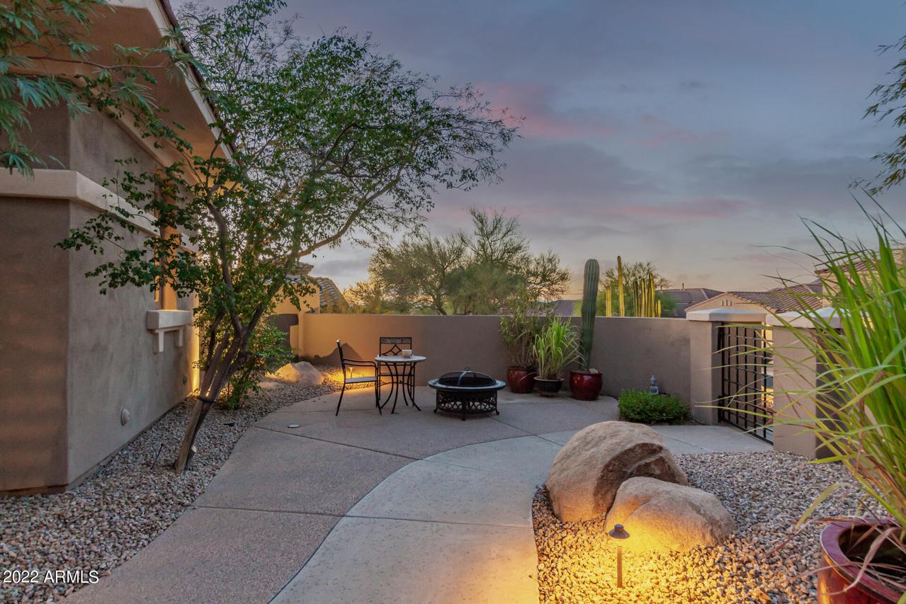11231 E Beck Ln., Scottsdale, AZ 85255