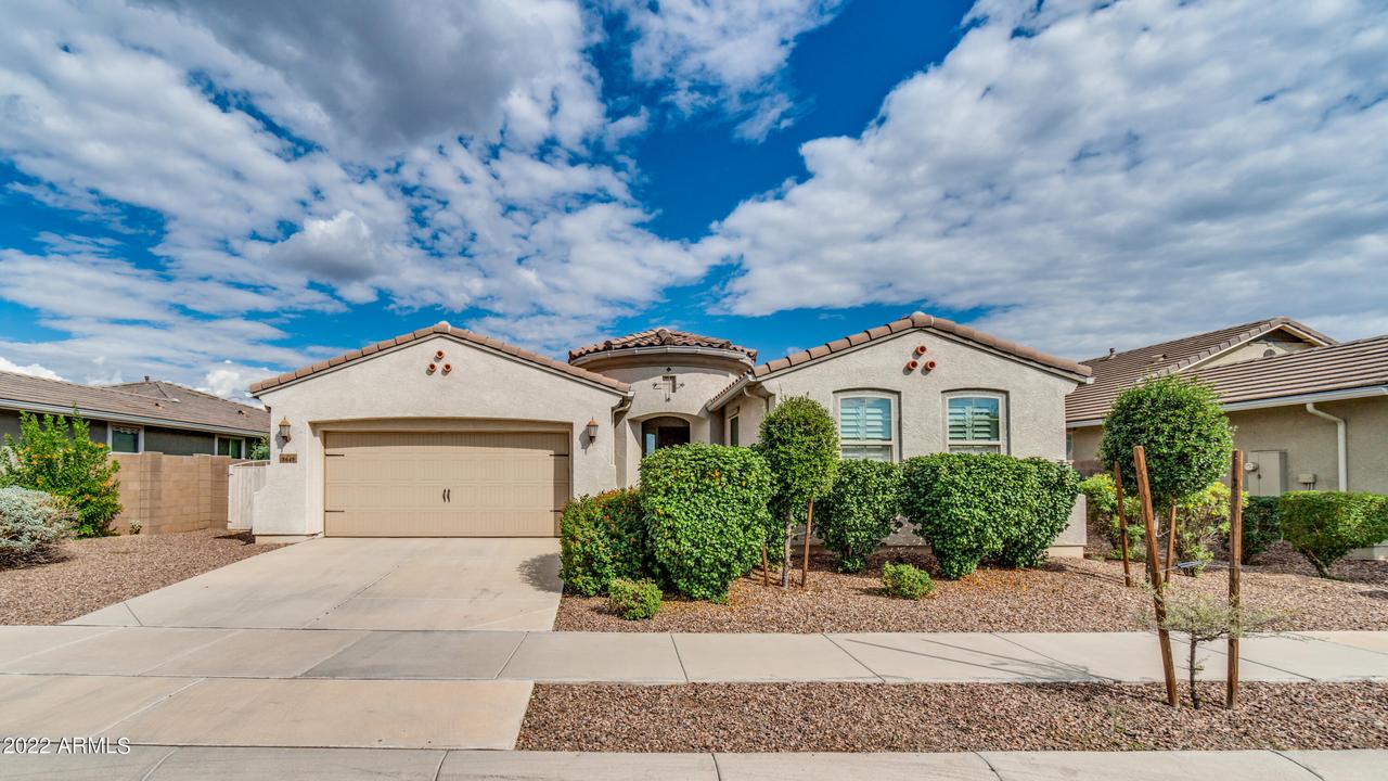 8649 N 89th Dr., Peoria, AZ 85345