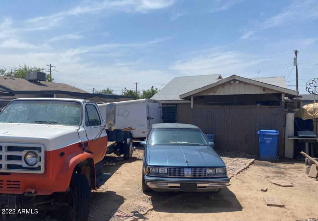 2409 W Yuma St., Phoenix, AZ 85009