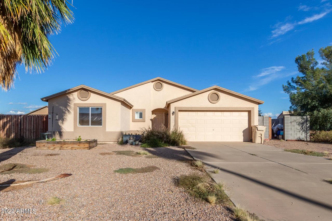 1899 S Clubhouse Dr., Casa Grande, AZ 85222