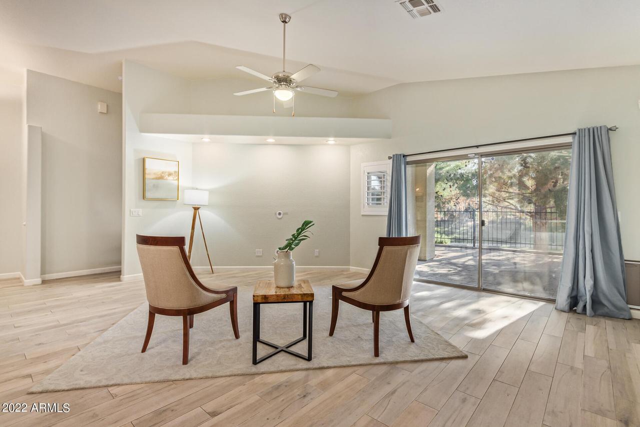 3301 E Maldonado Dr., Phoenix, AZ 85042