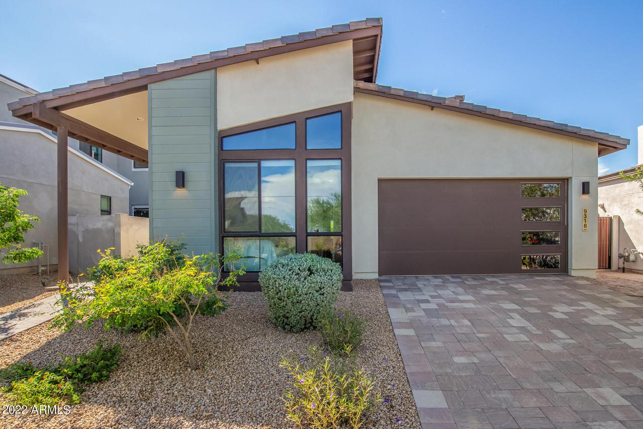 9318 S 9th St., Phoenix, AZ 85042