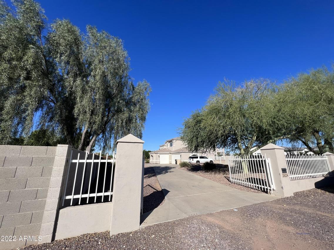 24224 N 72nd Ave., Peoria, AZ 85383