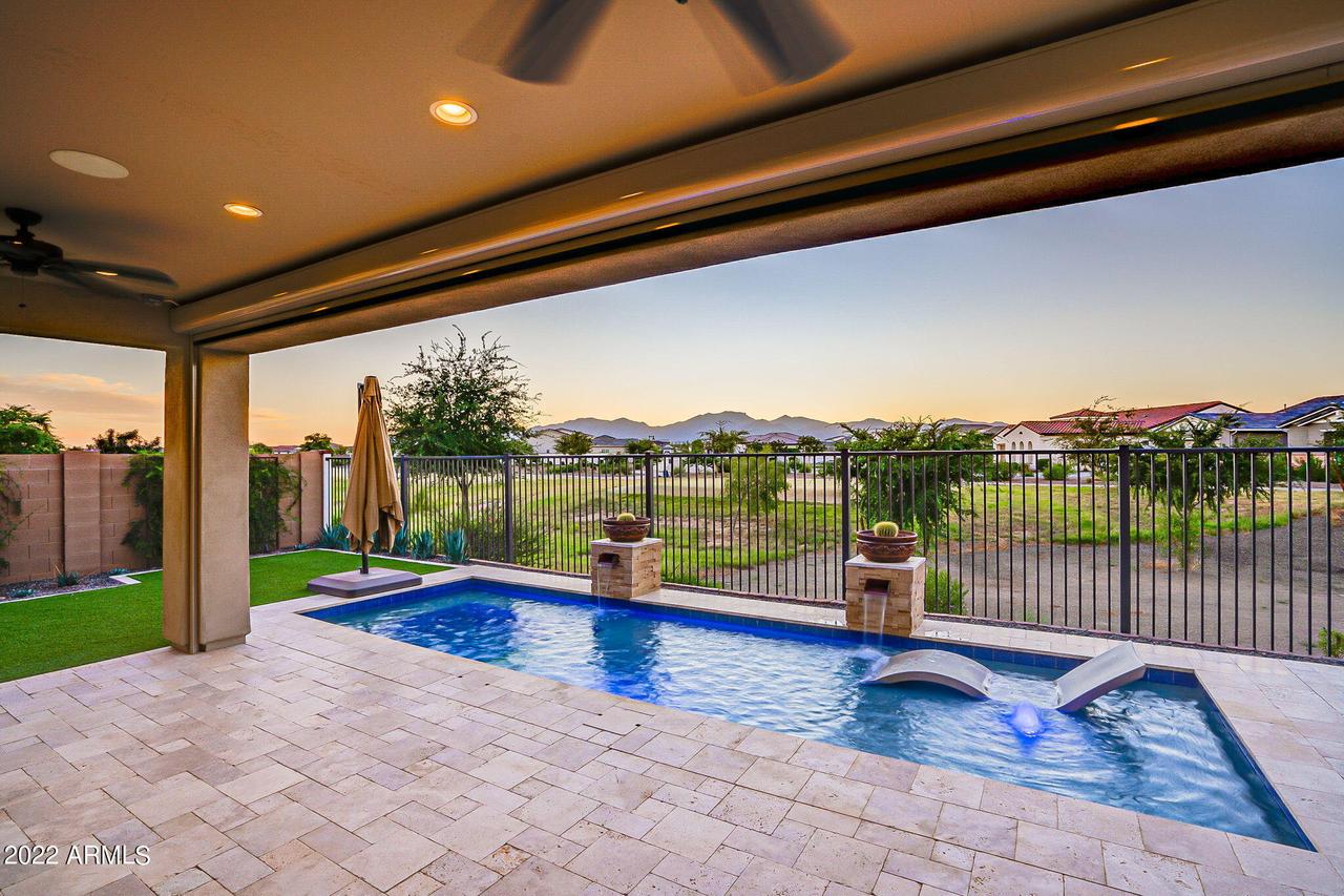 11608 N San Clemente St., Surprise, AZ 85388