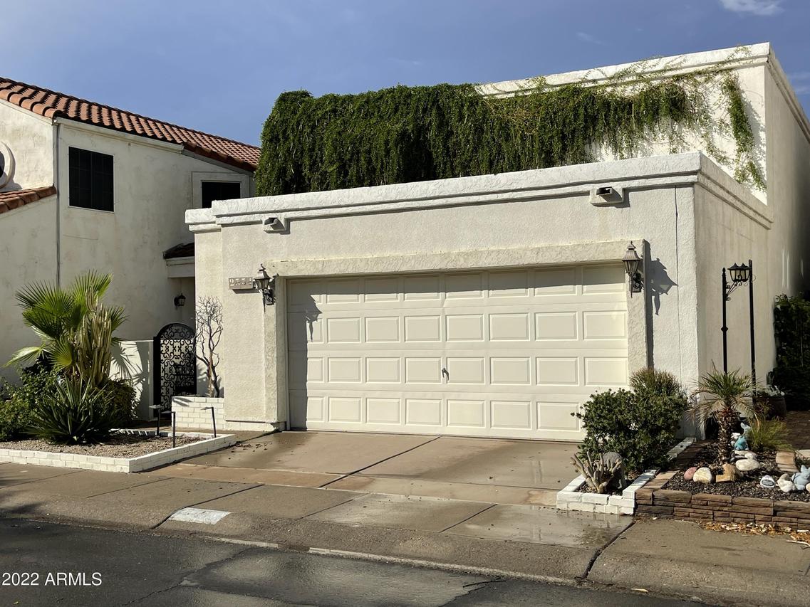 2334 E Gelding Dr., Phoenix, AZ 85022