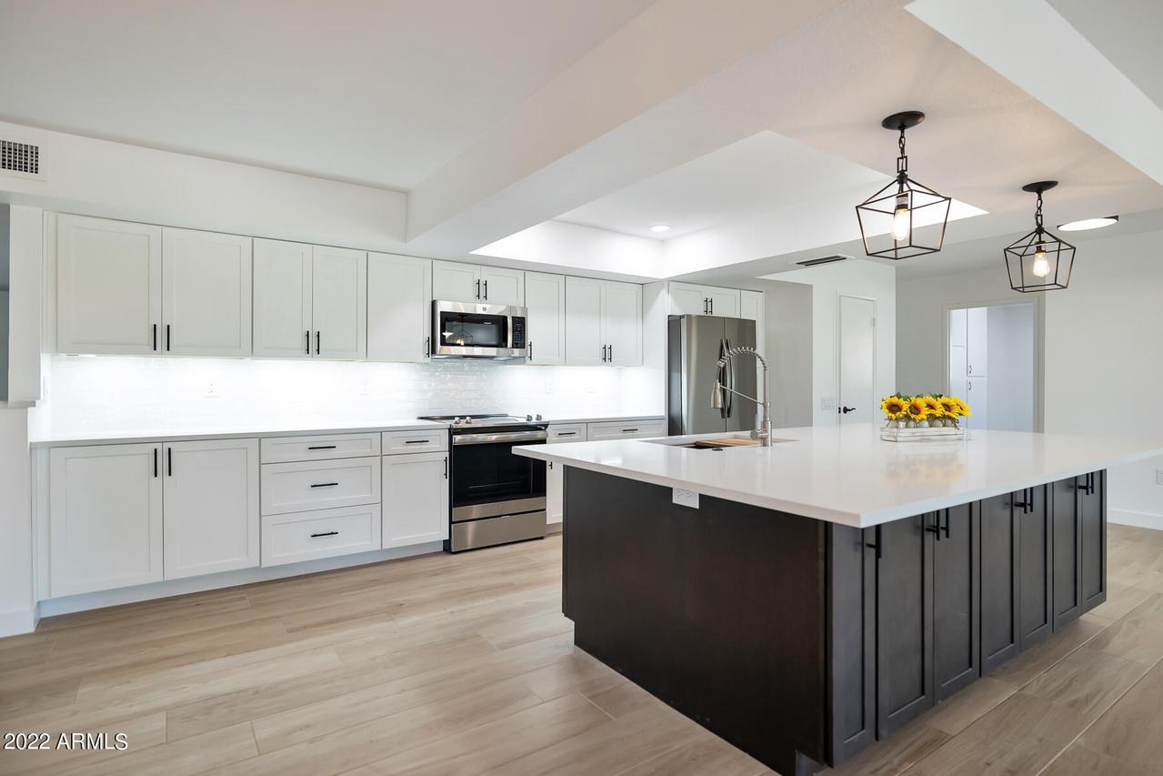 13206 W Castlebar Dr., Sun City West, AZ 85375