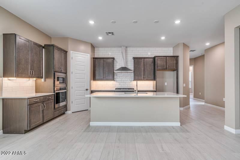 21425 N 59th St., Phoenix, AZ 85054