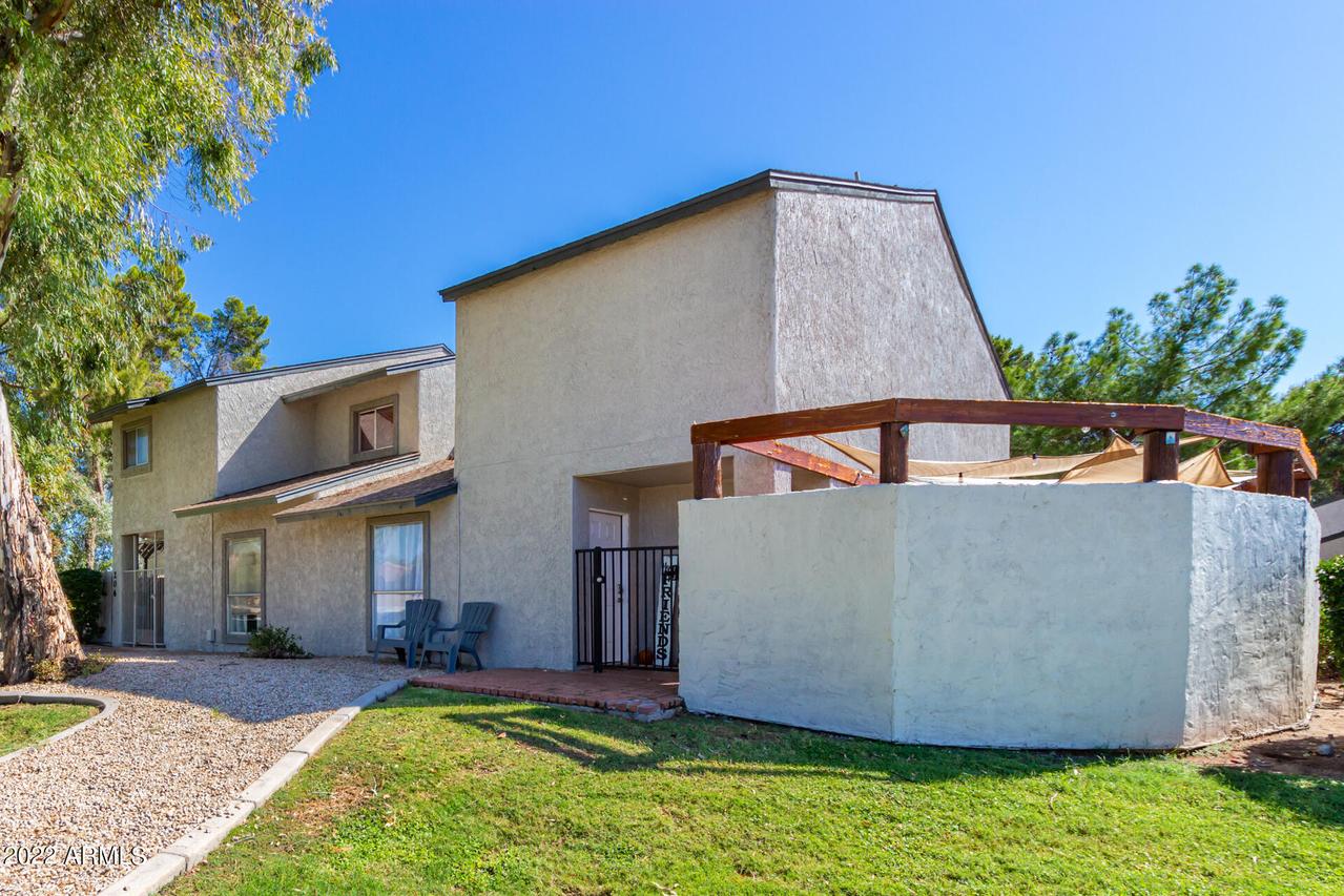 202 E Betty Elyse Ln., Phoenix, AZ 85022