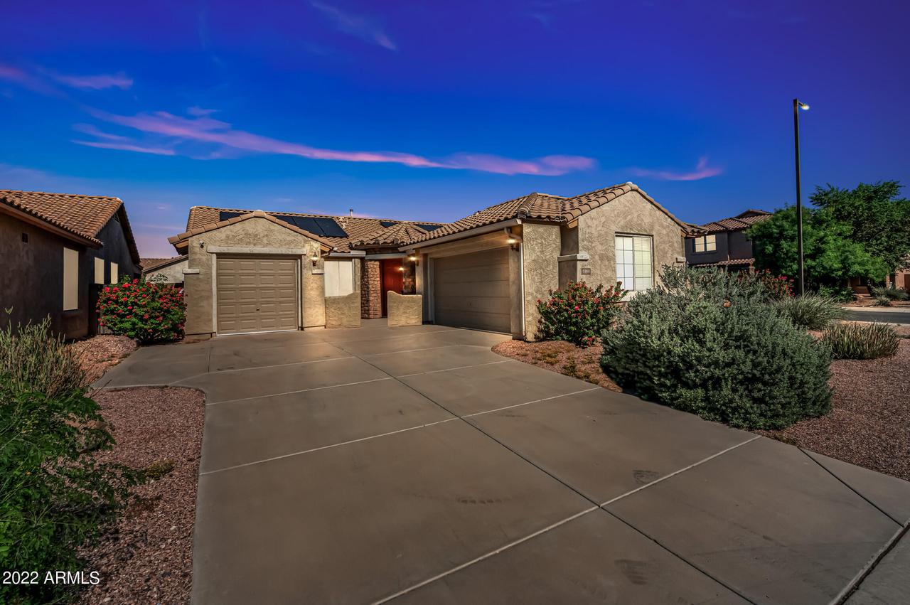 5988 W Yorktown Way, Florence, AZ 85132
