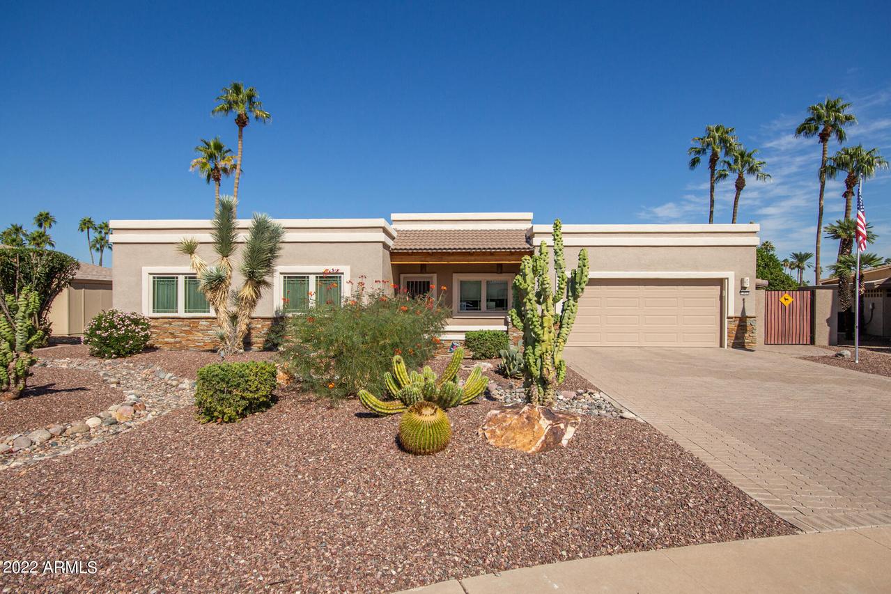 13811 N Lakeshore Point, Sun City, AZ 85351