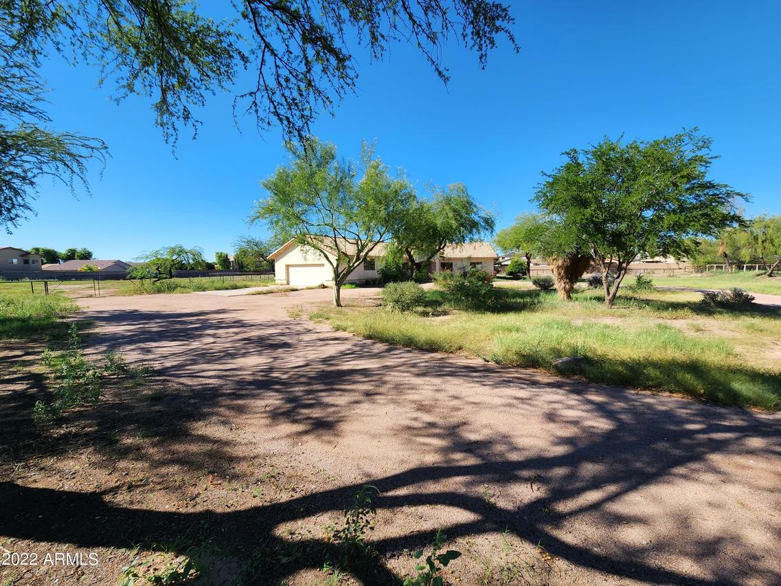 2336 E Dryhead Rd., San Tan Valley, AZ 85140