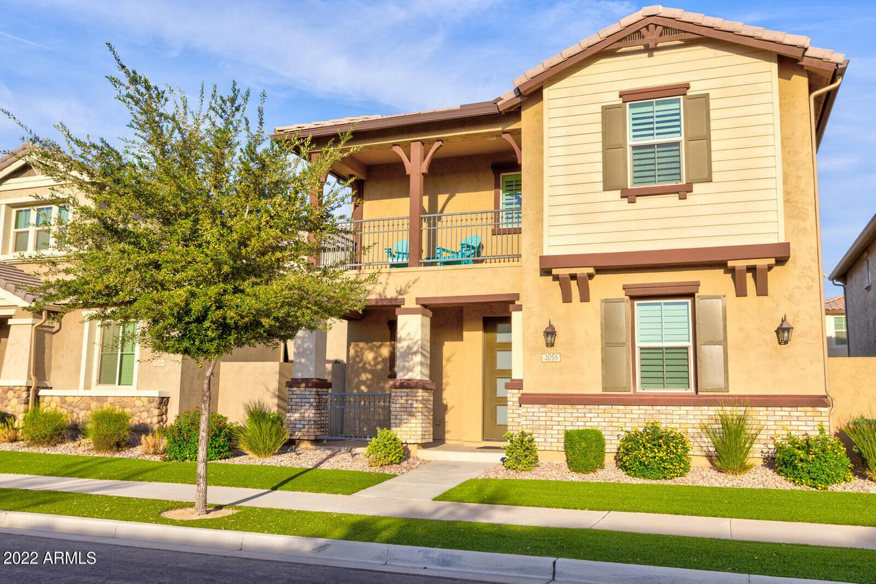 2055 S Wallrade Ln., Gilbert, AZ 85295