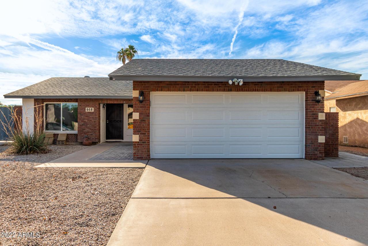 958 S Santa Barbara, Mesa, AZ 85202