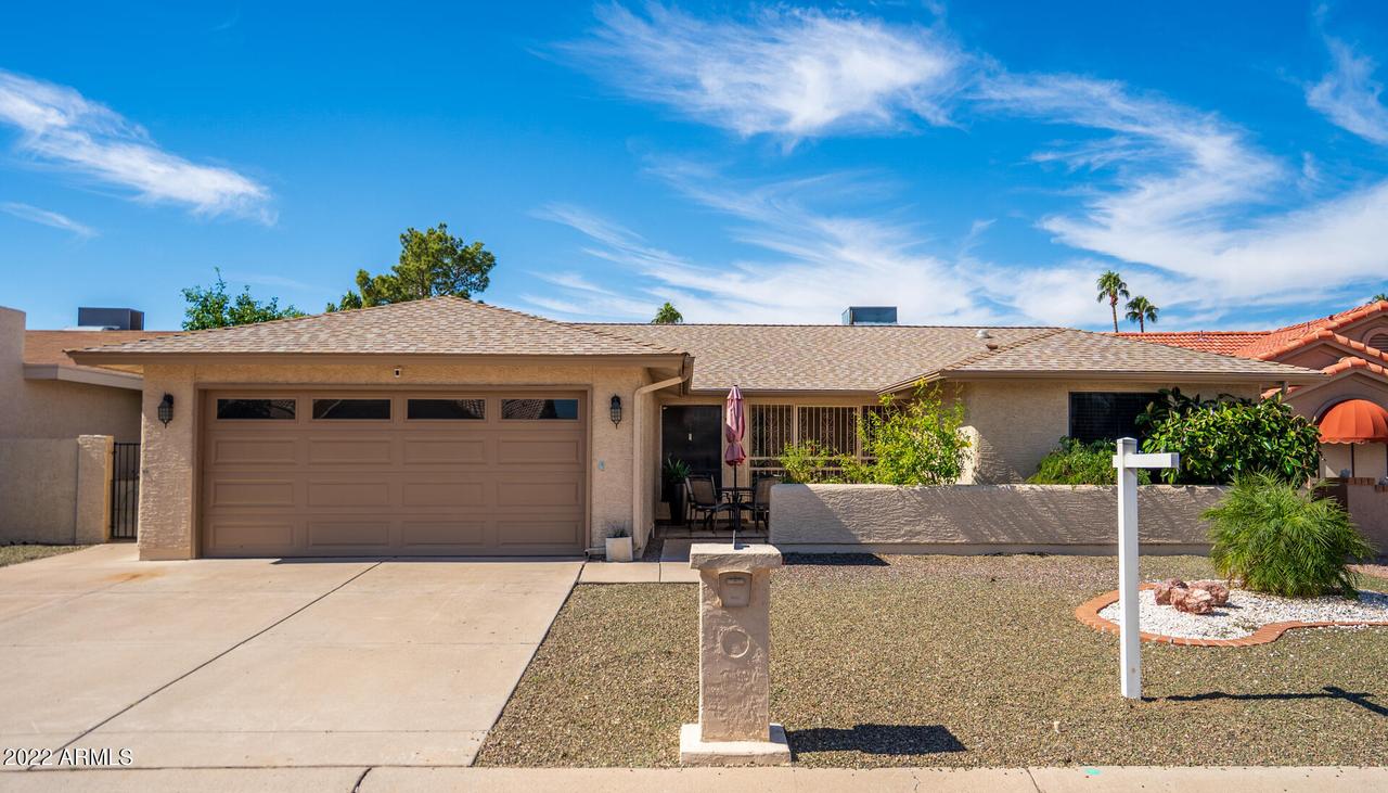26614 S Sageberry Dr., Sun Lakes, AZ 85248