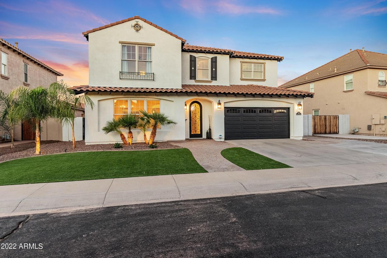 2176 E Desert Broom Dr., Chandler, AZ 85286