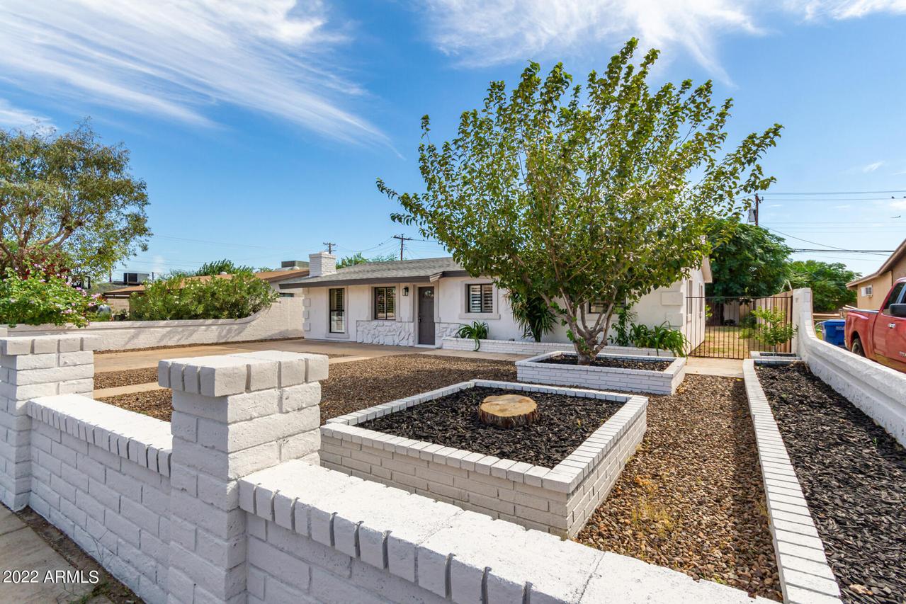 4015 W Palm Ln., Phoenix, AZ 85009