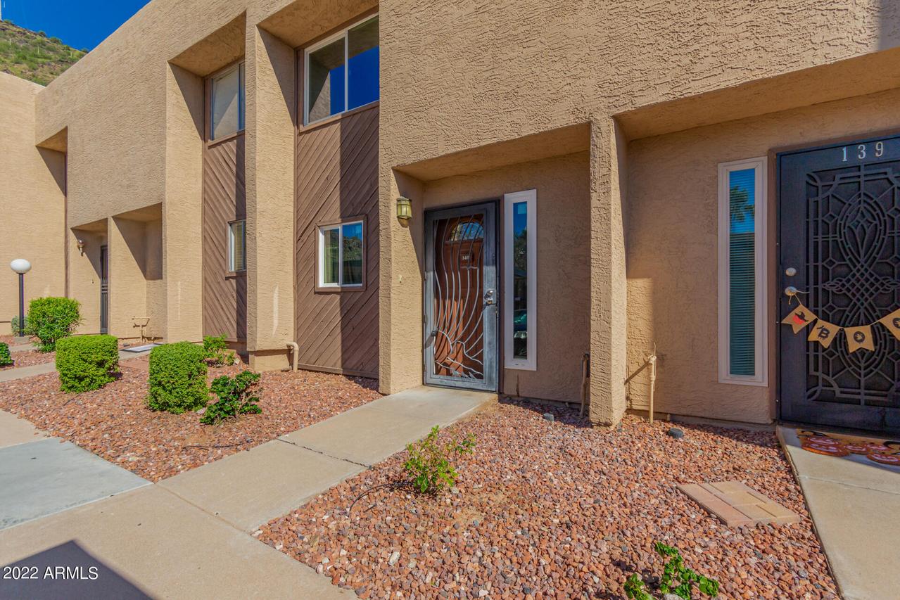 1601 W Sunnyside Dr. #140, Phoenix, AZ 85029