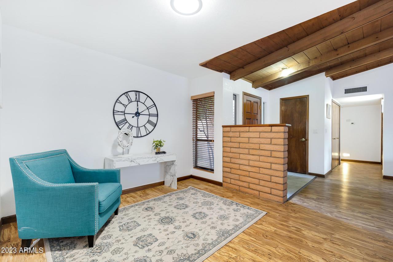 15002 N 6th Cir., Phoenix, AZ 85023