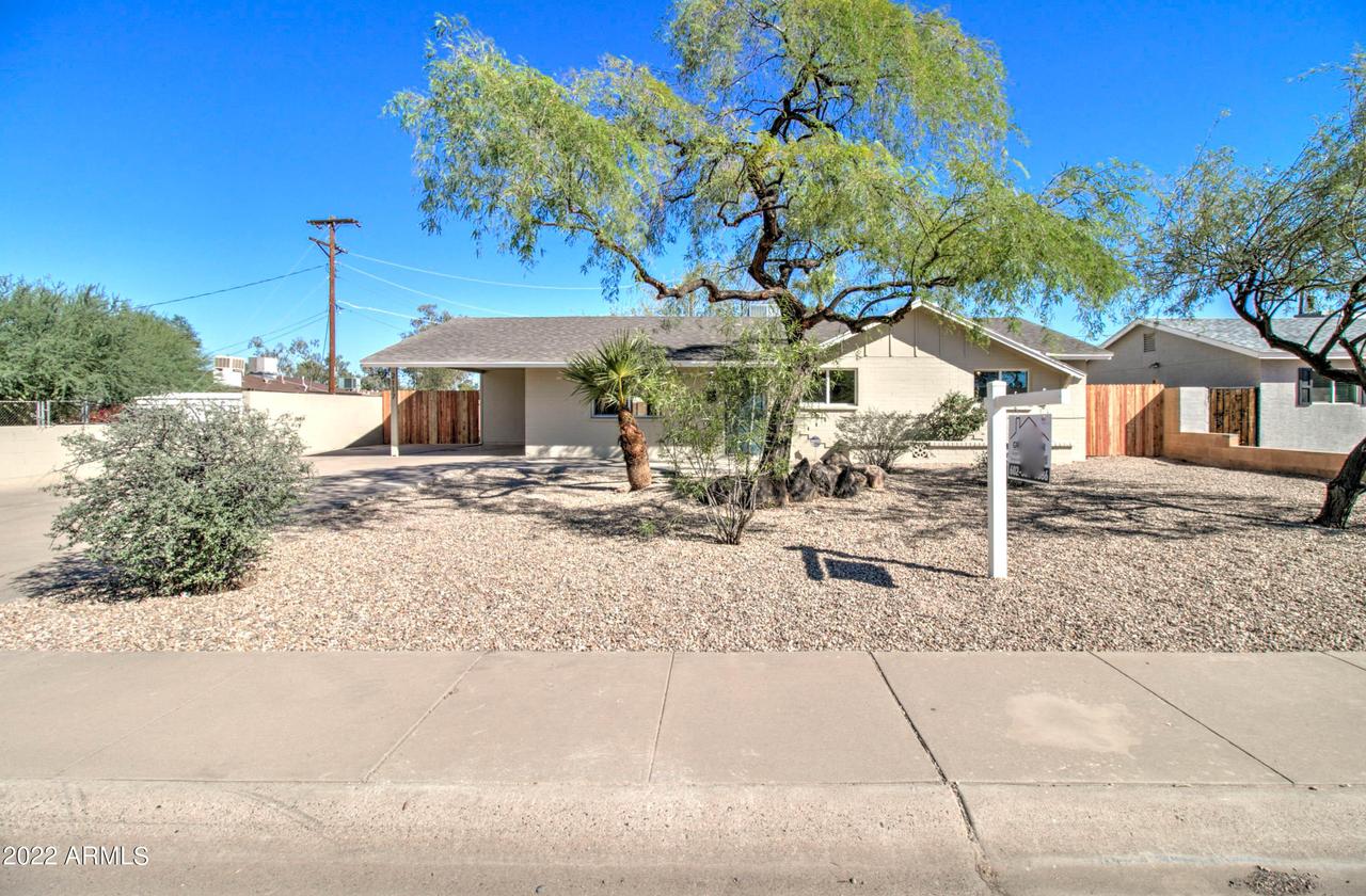 2117 S Los Feliz Dr., Tempe, AZ 85282