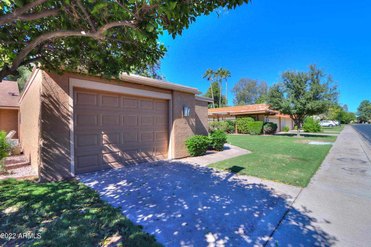83 Leisure World Blvd., Mesa, AZ 85206