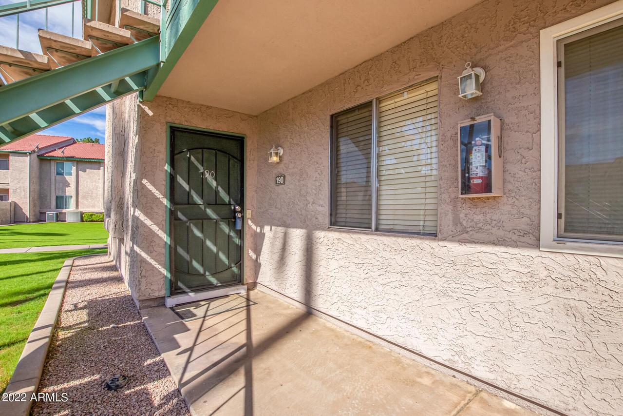 623 W Guadalupe Rd. #190, Mesa, AZ 85210