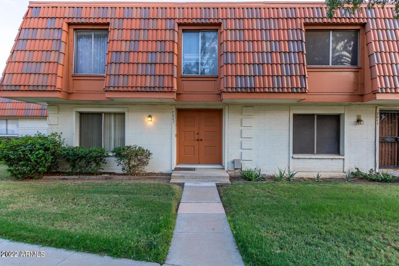 7845 N 49th Ave., Glendale, AZ 85301