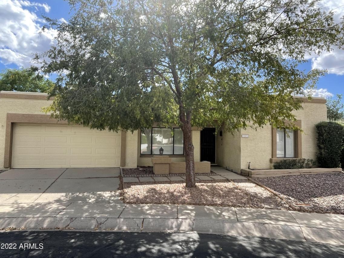 705 E Michelle Dr., Phoenix, AZ 85022