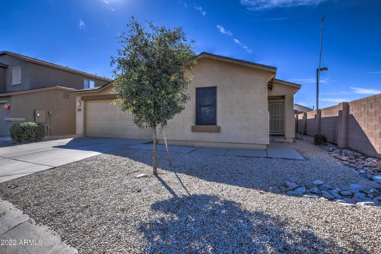 40654 N High Meadows Dr., San Tan Valley, AZ 85140