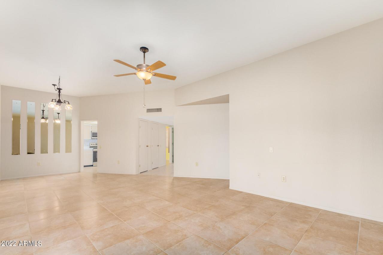 10560 W Ocotillo Dr., Sun City, AZ 85373