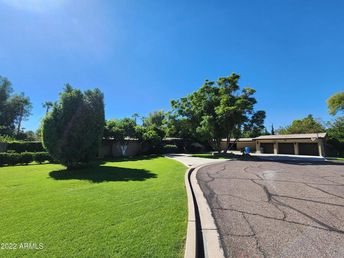 33 E State Ave., Phoenix, AZ 85020