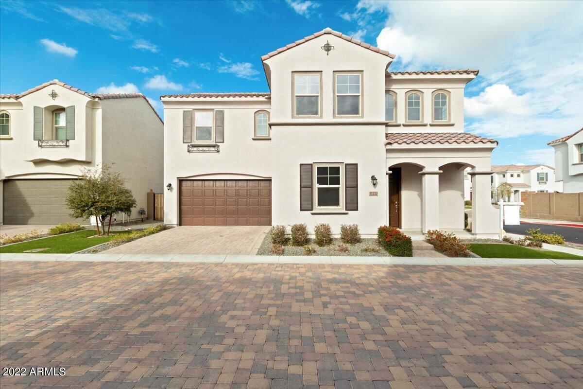 17232 N 10th St., Phoenix, AZ 85022