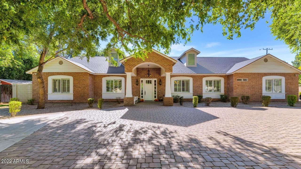 145 W Glendale Ave., Phoenix, AZ 85021