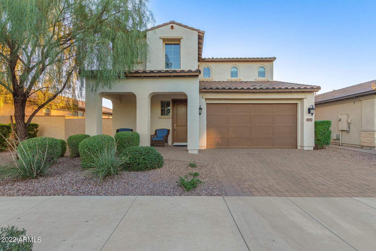 4652 S Cabrio Ter., Mesa, AZ 85212