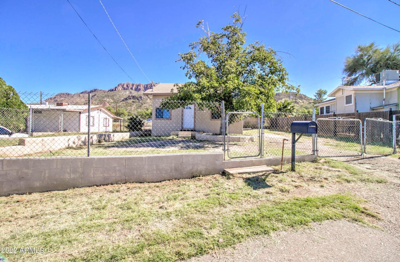 999 S Center Ave., Superior, AZ 85173