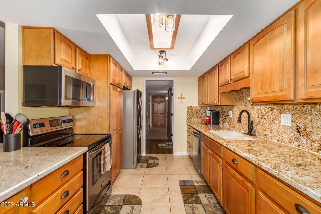 10325 W Garnette Dr., Sun City, AZ 85373