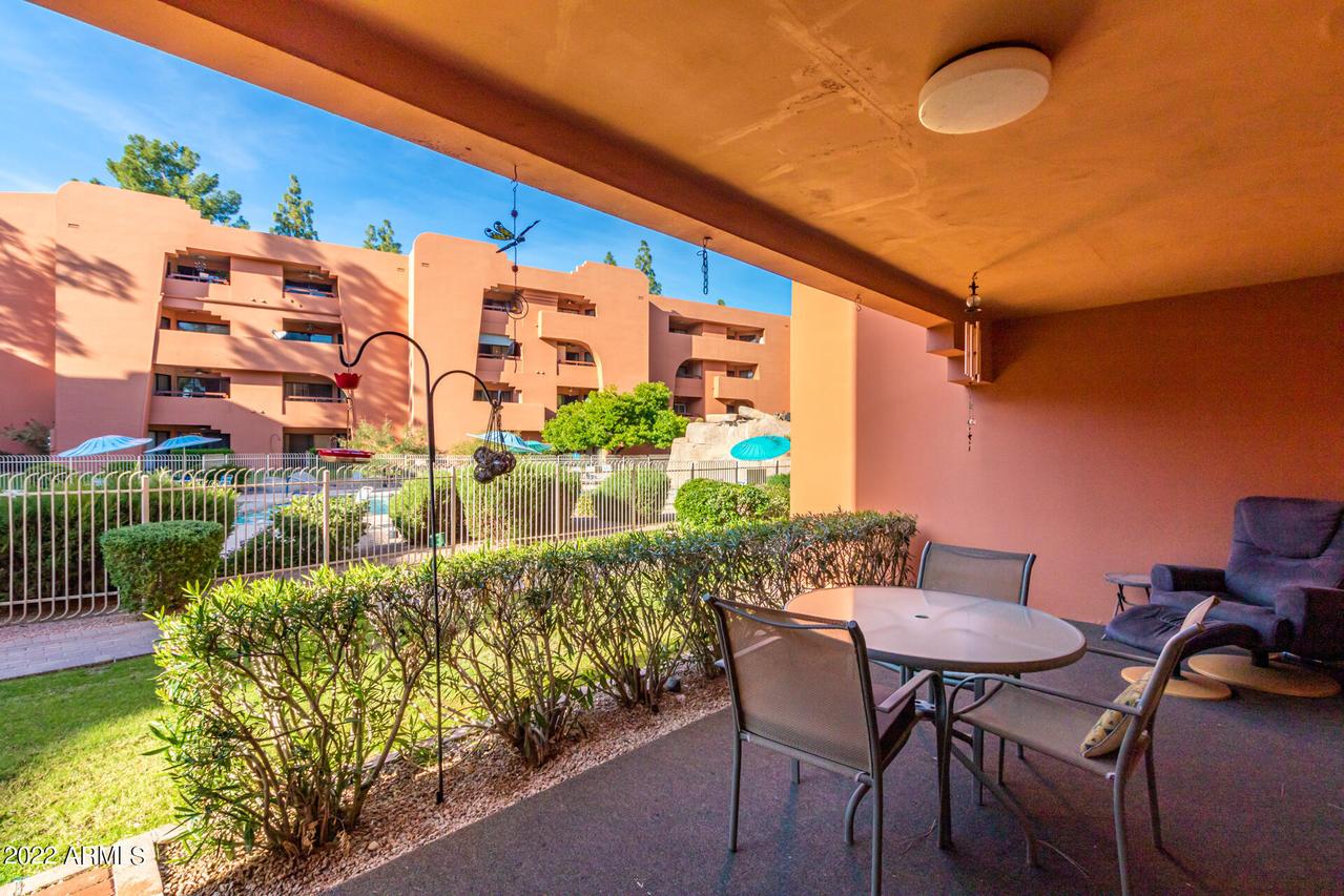 12222 N Paradise Village Pkwy. #124, Phoenix, AZ 85032