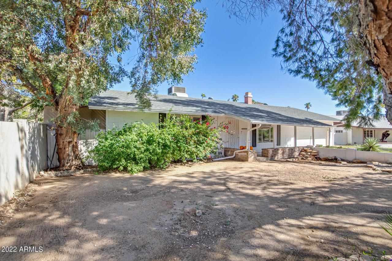 9811 N 7th Ave., Phoenix, AZ 85021