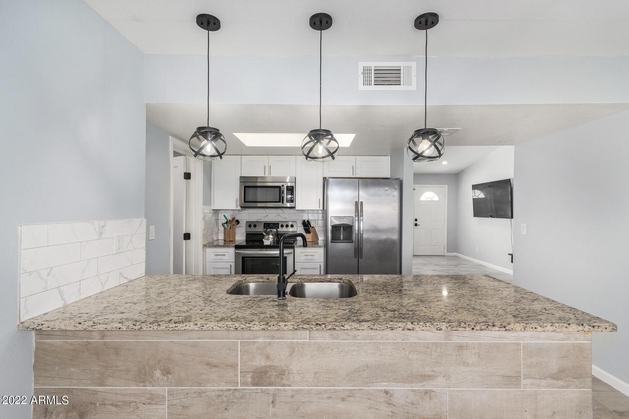 564 E Navajo Ave., Apache Junction, AZ 85119